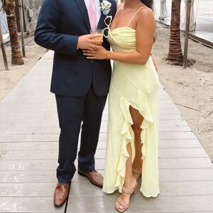 Elegant Yellow Midi Dress